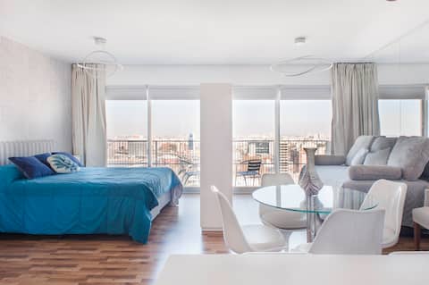 Popular Airbnb listing: SUITE QUARTIER MADERO 19 FL - PARK - WASHER in San Telmo