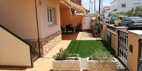 Top Airbnb: L'Escala Vacation Rental in L'escala