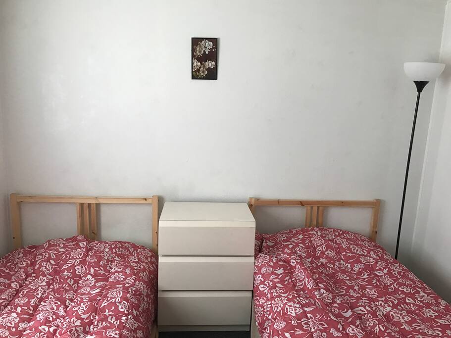 Bedroom (Pic 1)