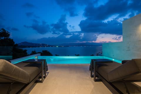 BRAND NEW Luxury 3BR Sunset Villa BEACH access