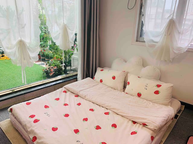 浪漫的气球帘榻榻米，全景落地玻璃阳光房