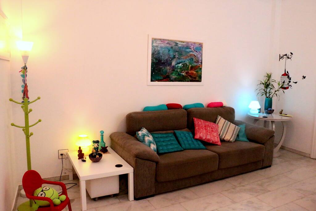 Sala agradável e aconchegante..