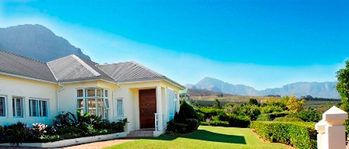 Villa Somerset – Erinvale Golf Estate gallery image 5