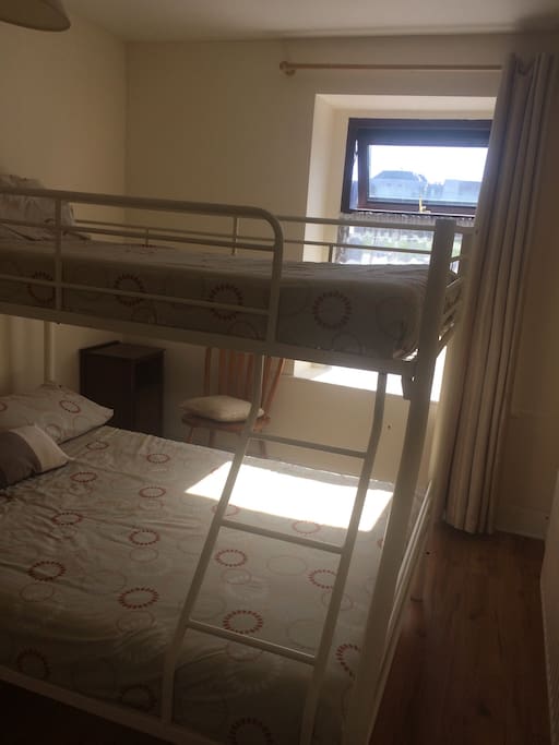 Double and single bunk bed private room . Shower and toilet
beside room