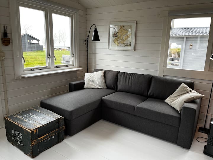 Cosy Chalet Located Directly At A Lake - Friesland
