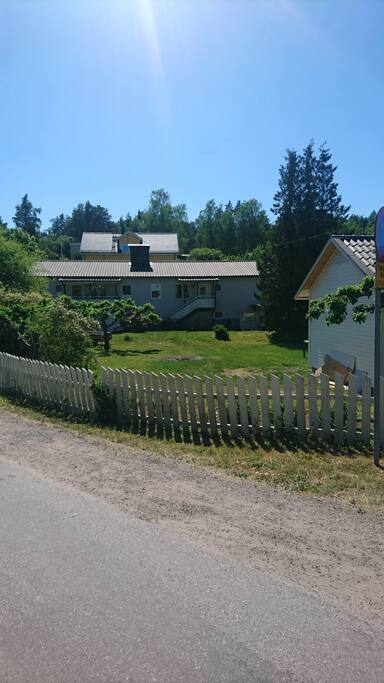 Framsidan från gatan