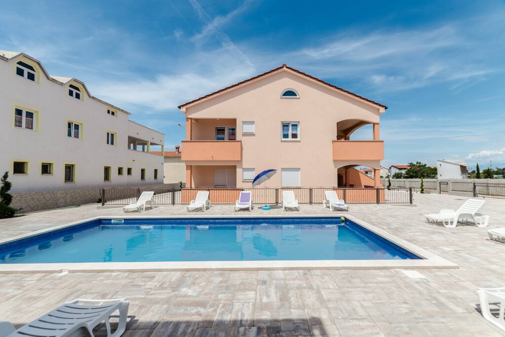 One bedroom apartment