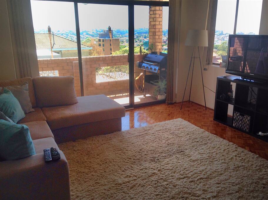 Living area with 180-degree views