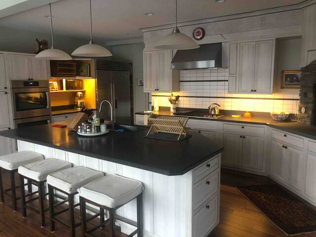 Paradise Found *Walk to Sachuest Beach* gallery image 5