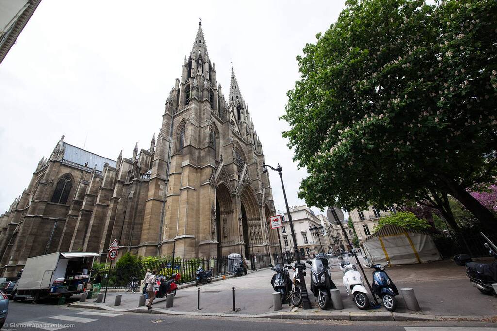 ST CHAPELLE-1.9 KM