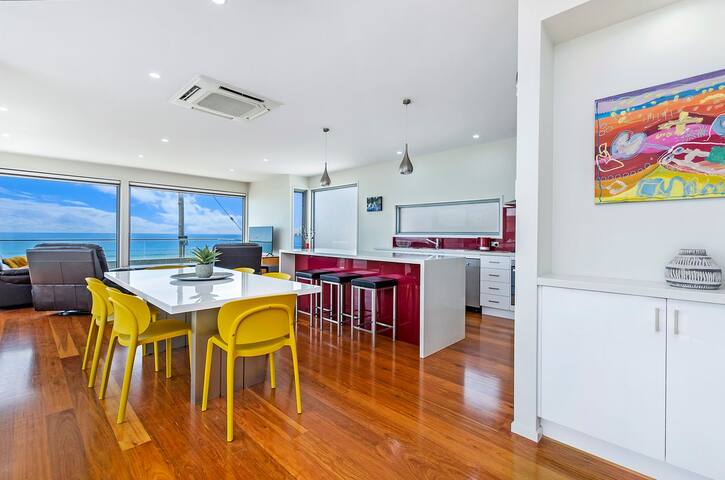 103 Beach Street gallery image 3