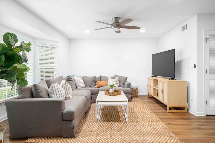 Entire Townhouse- 10mins To Beaches Or Downtown - Mount Pleasant, SC