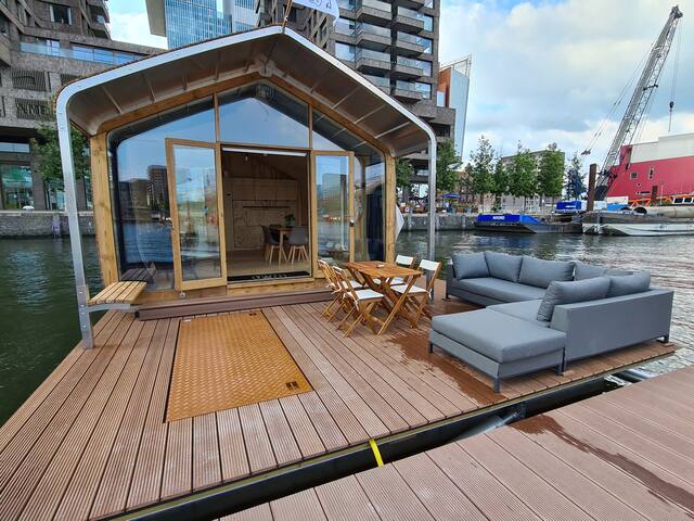 Wikkelboat 4 @ Floating Rotterdam Rijnhaven gallery image 2
