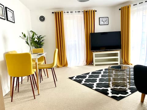 Successful Airbnb property: Smartrips - Lakeside Two Bedroom Apt with Balcony in Swanscombe And Greenhithe