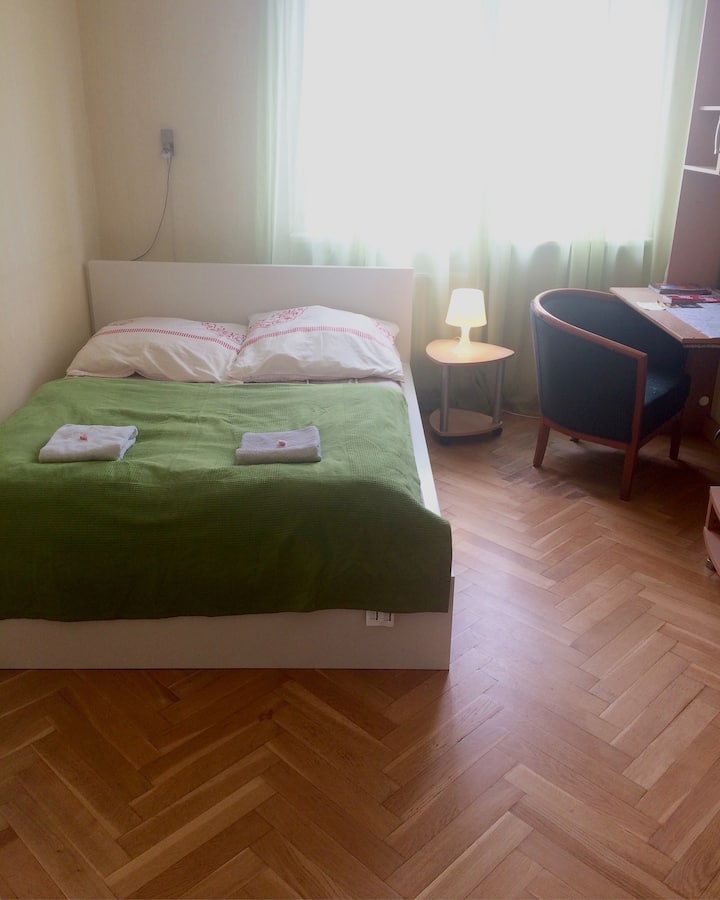 Central, cozy room at city center/Alexanderplatz