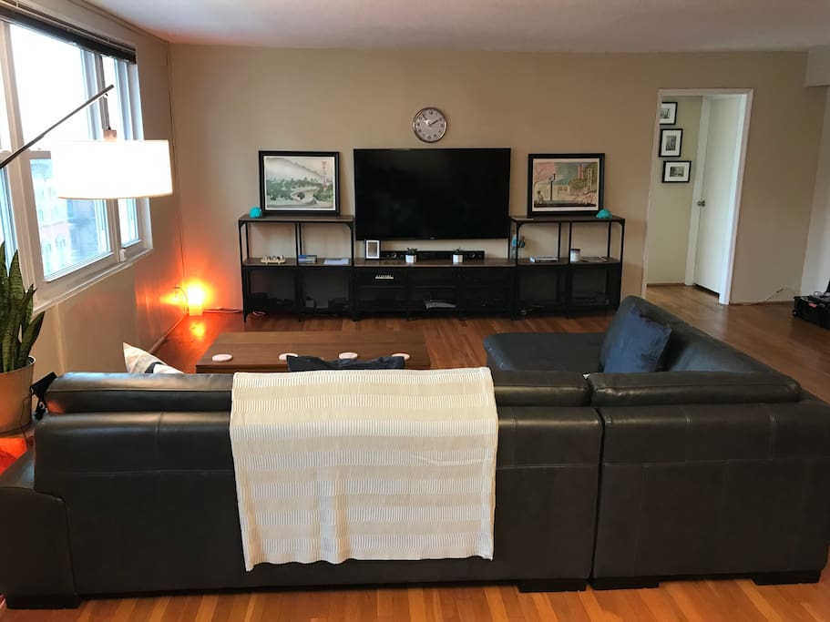 Open floorplan: Living Room viewed from Dining Room