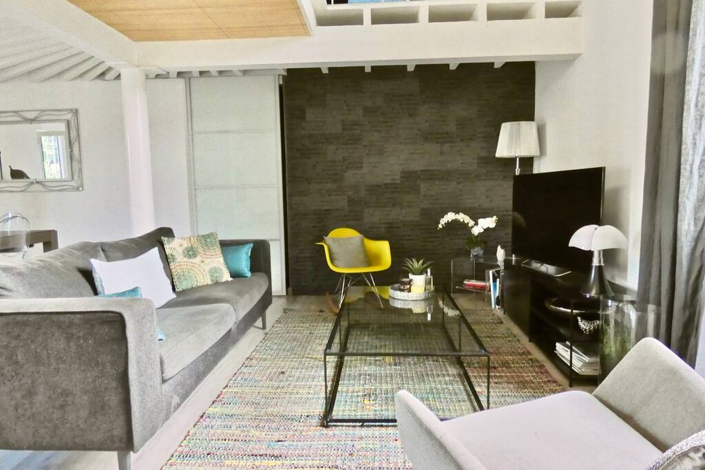 Bright living-room