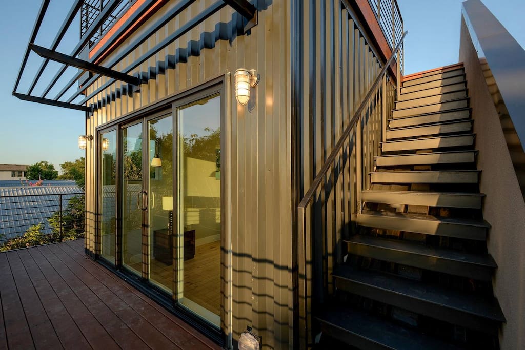 stairs equipped with solar powered lights