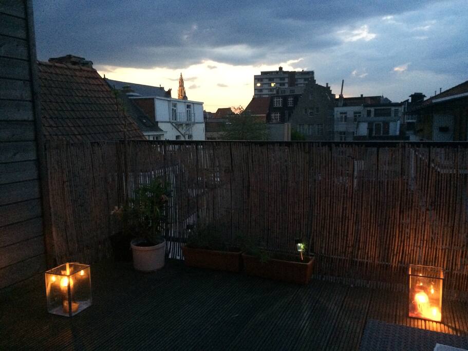 Terras with garden furniture for 4 persons