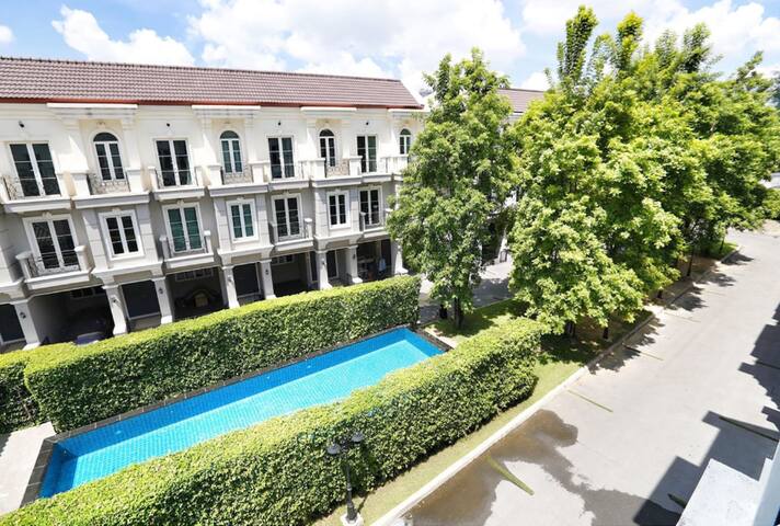 MIQ_home808/Asok BTS/Design home/Resort Pool/16pax gallery image 4