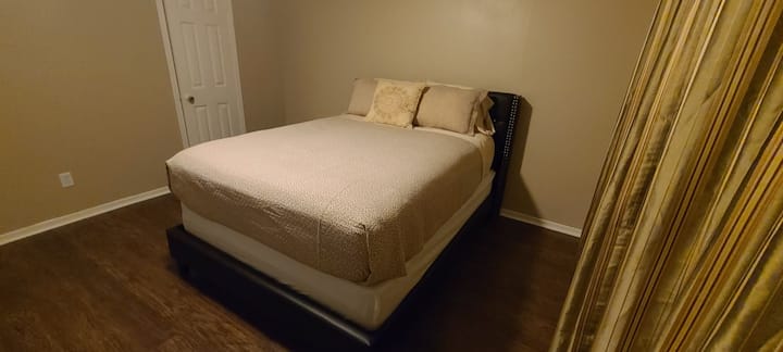 Schlafzimmer 4