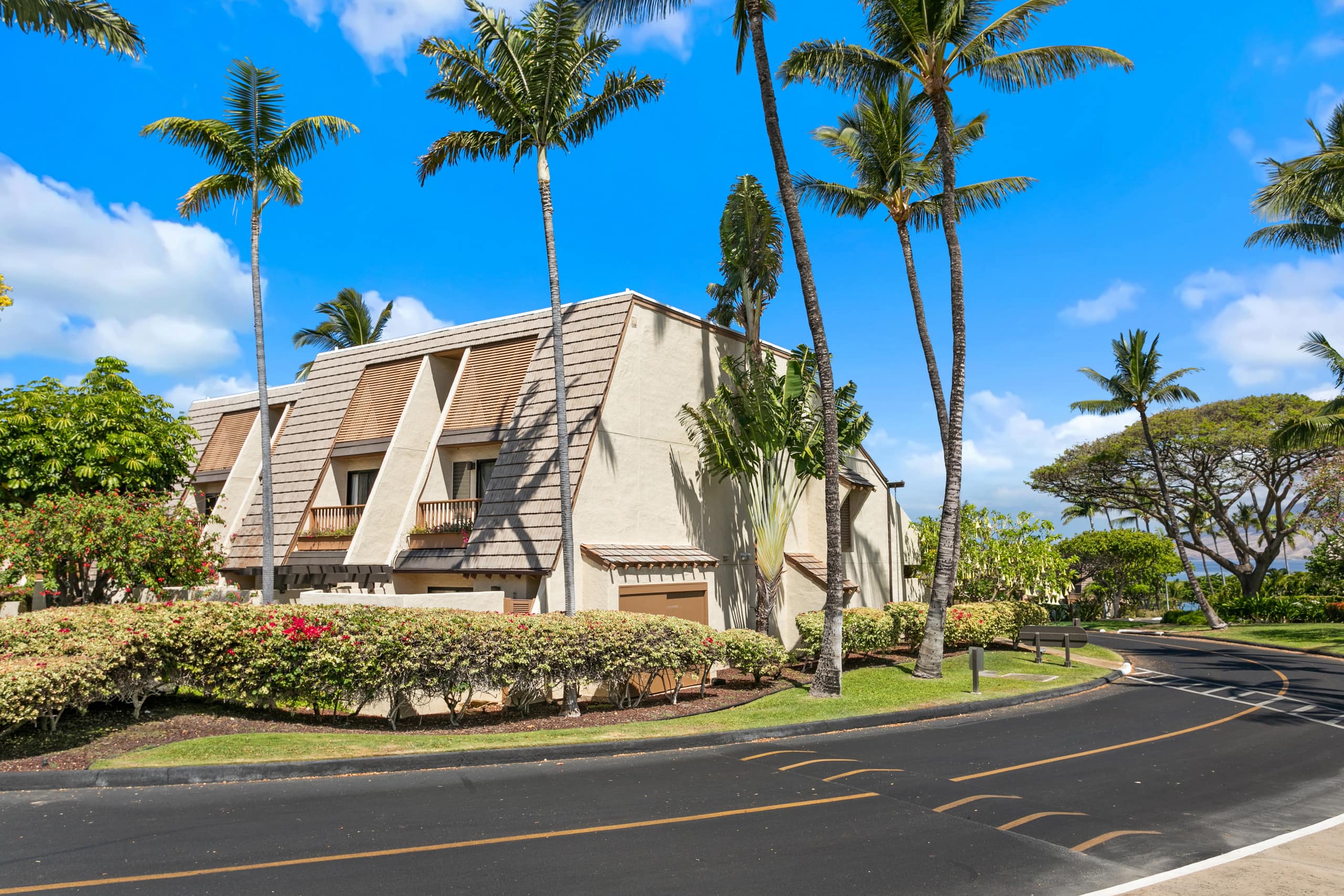 Condo in Kihei · ★4.93 · 1 bedroom · 2 beds · 2 baths - Image 26