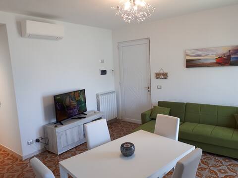 Top Airbnb: Holiday flat with amazing sea view a Moneglia
