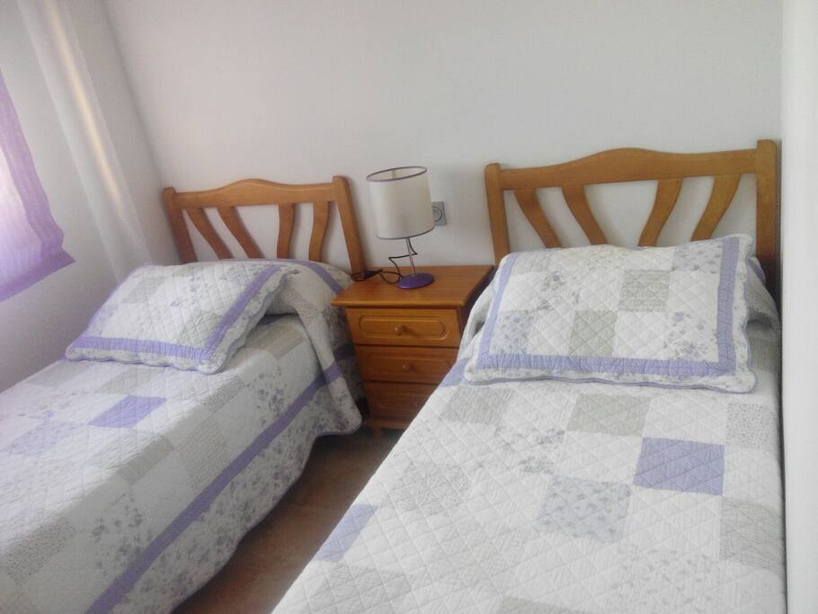 Dormitorio 1 con dos camas individuales