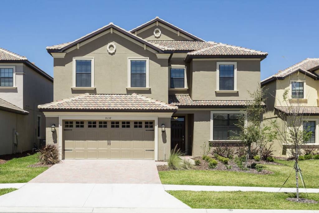 The retreat at championsgate villa best vacation home front view