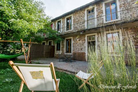 wooden white apartment 5 to 8 places swimming pool