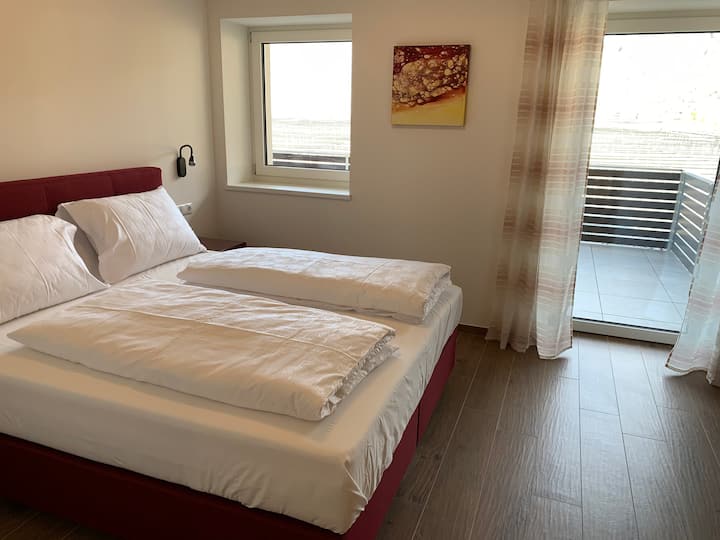 חדר שינה 1 עם מרפסת