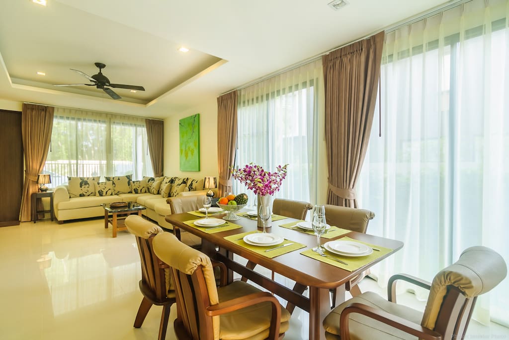 Living room & dining area
