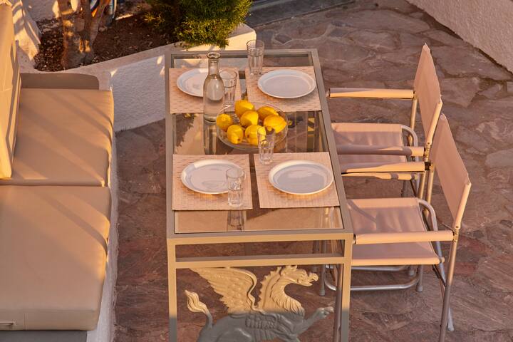 3 bedroom villa with outdoors jacuzzi and views gallery image 2