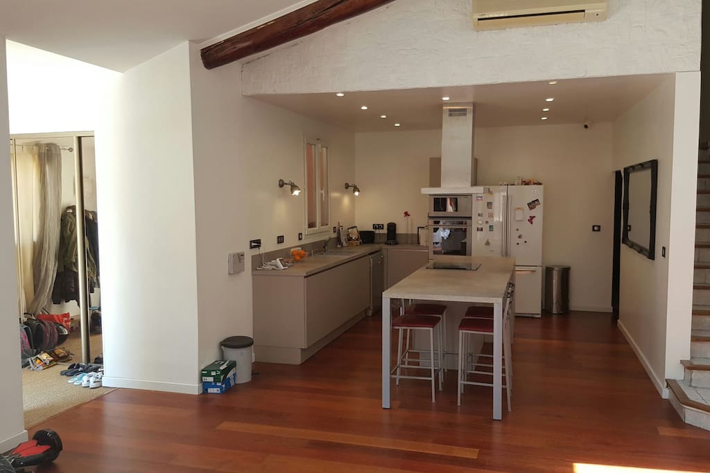 salon et cuisine ouverte de 60m2