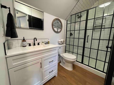 Lux 2bd/2ba hotel quality private apartment