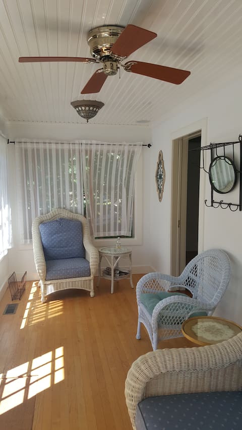 Successful Airbnb property: Sag Harbor Village Gem in Sag Harbor