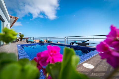 Successful Airbnb property: Casa Lira Heatead Swiming and Air Conditioning in Arco Da Calheta