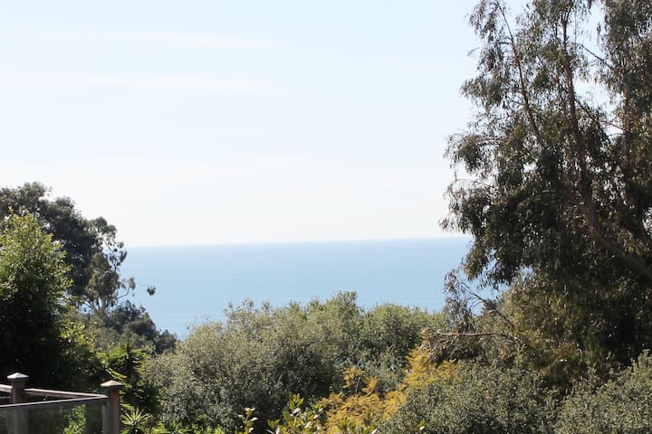 Ocean View Village Home Near Seashore Restaurants