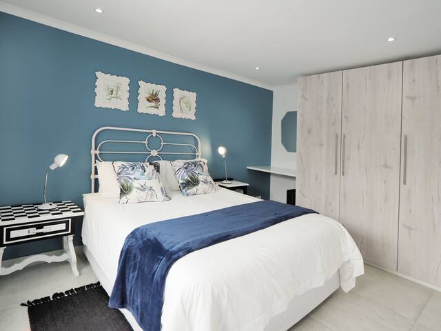 Waterland Lodge – Daisy Cottage gallery image 4