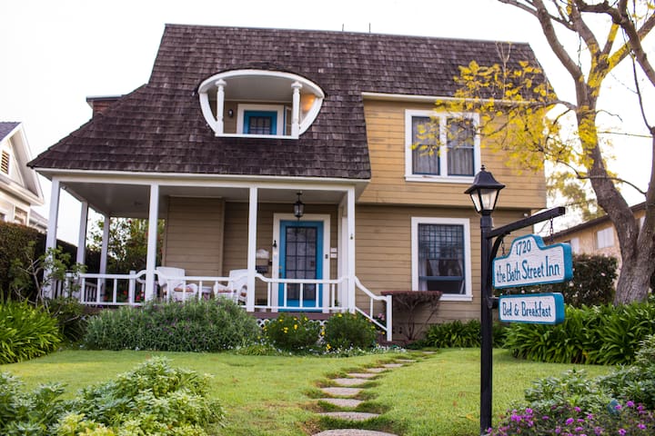 Transsexual masturbation Gay bed and breakfast on pch