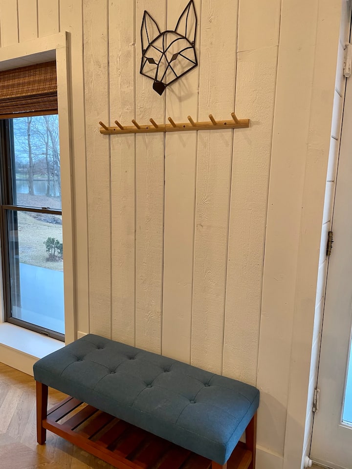 Updated Lakefront @ The Fox Cottage