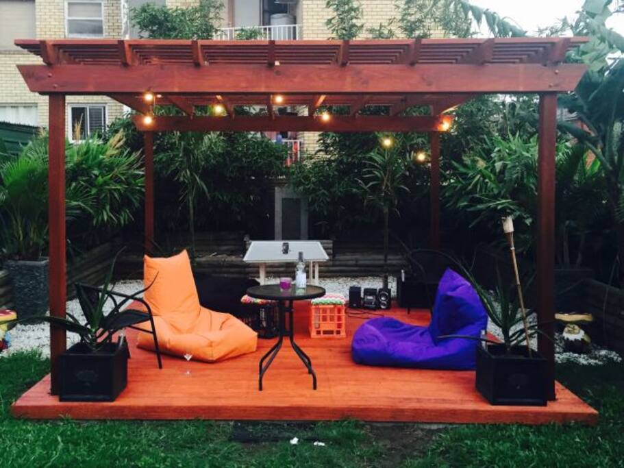 Stunning tropical landscaped garden perfect for entertaining.