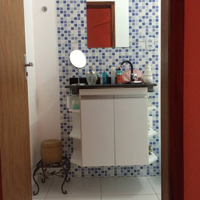 Banheiro da suíte, mais fotos a seguir.