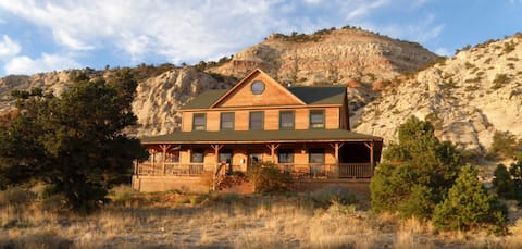Muley Twist Retreat: Capitol Reef - 6bed 7bath