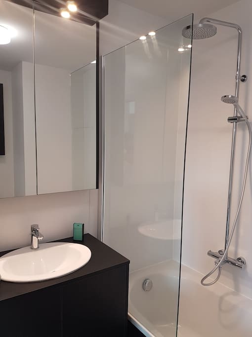Badkamer met ligbad