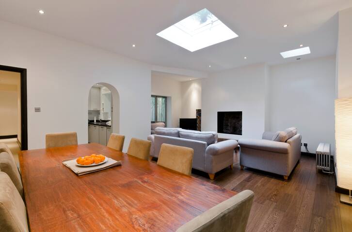 3 Bed 4 Bath flat Bayswater London gallery image 4