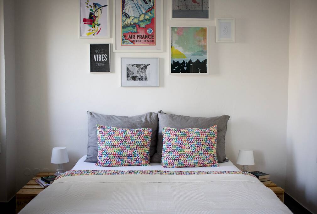 Our comfy bed has 160x200!