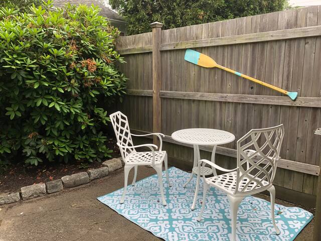 “The Cottages” Middletown/East Newport 3 cottages gallery image 4