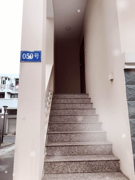 进房外楼梯
