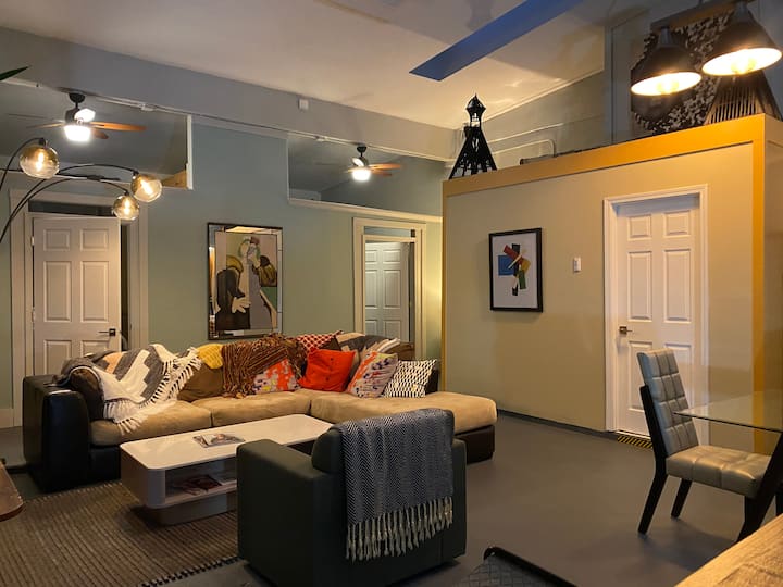 Free Parking! Fantastic Downtown Apartment - Asheville, NC